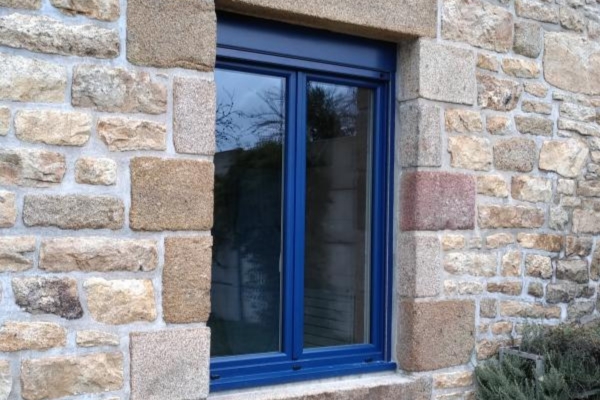 Fenêtre fenetre bleu videloup menuiserie pontorson